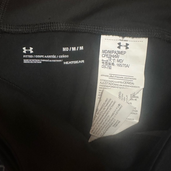 Under Armour Women’s Workout Tights, Black w/ pattern, Size Medium - Picture 2 of 3